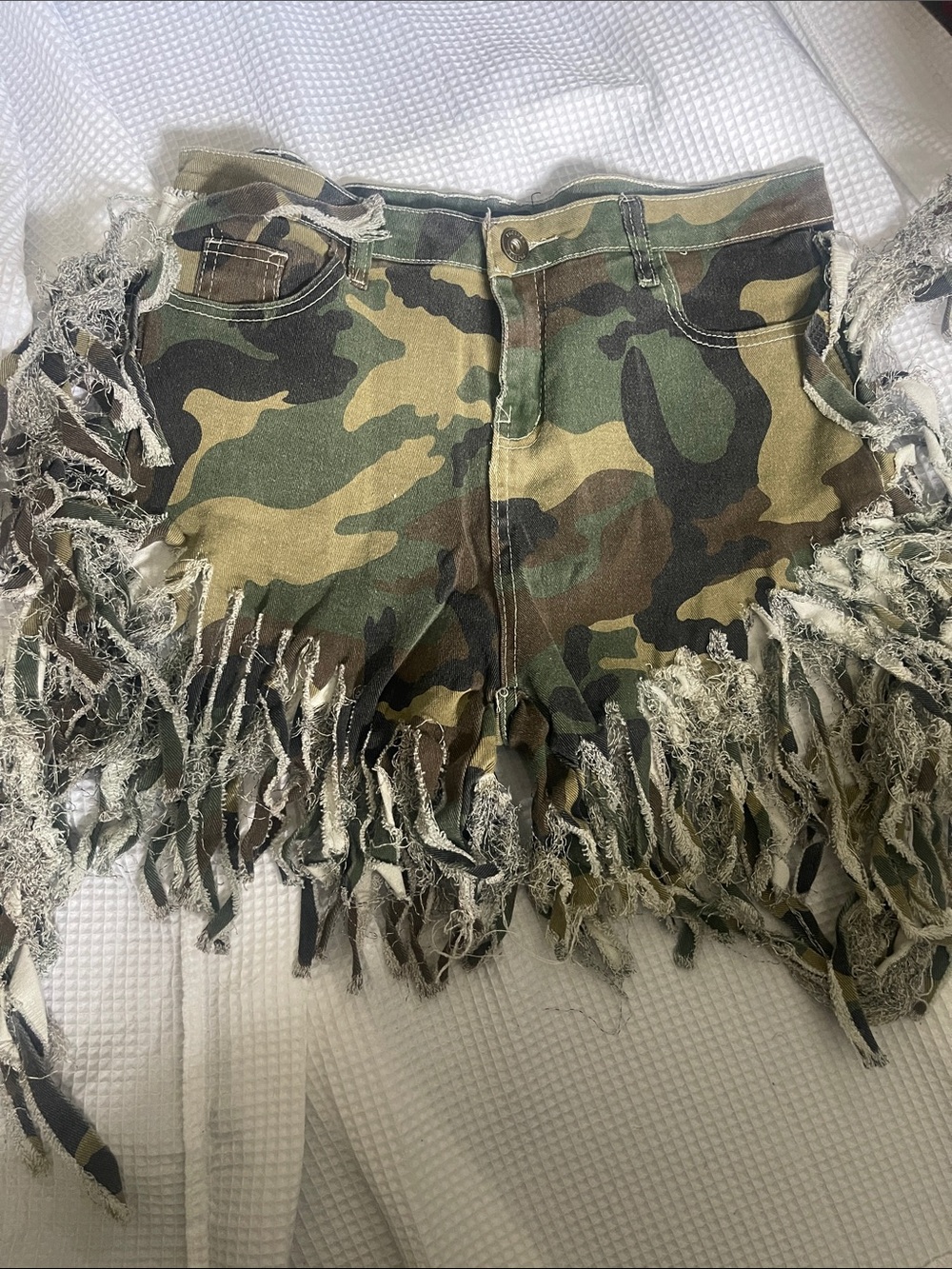 Frayed Camo Denim Cutoff Shorts - Green Camo Fringe